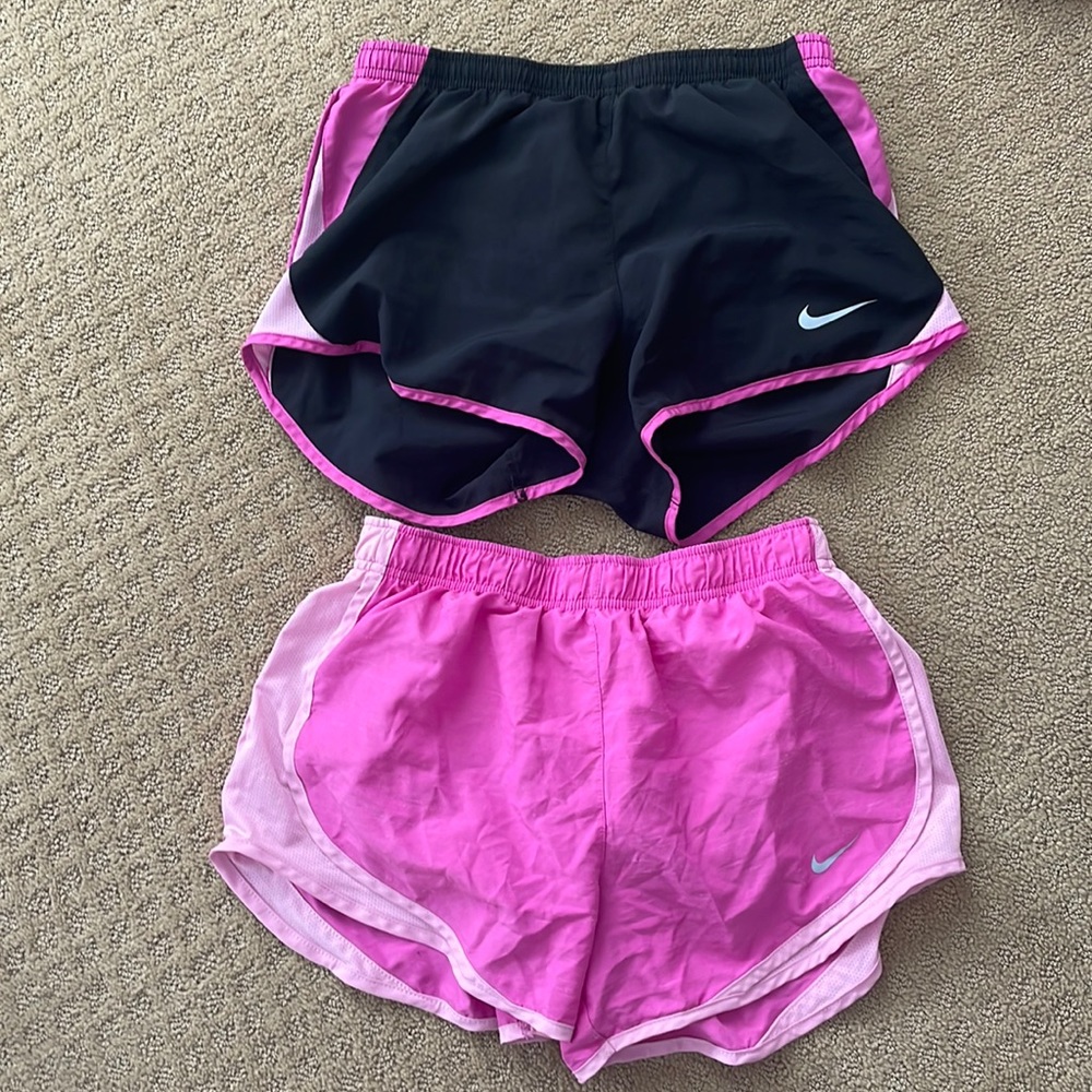 nike shorts size small